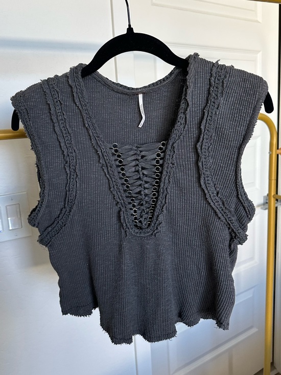 Free People Tops - FREE PEOPLE Gabby Muscle Tee in Washed Black